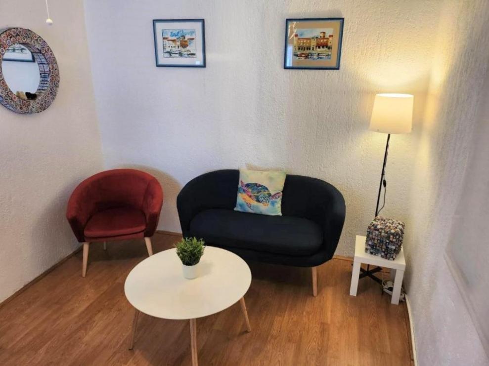 Apartment Dolores Cres Exteriör bild