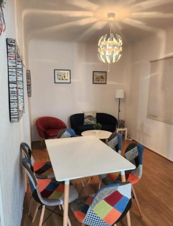 Apartment Dolores Cres Exteriör bild